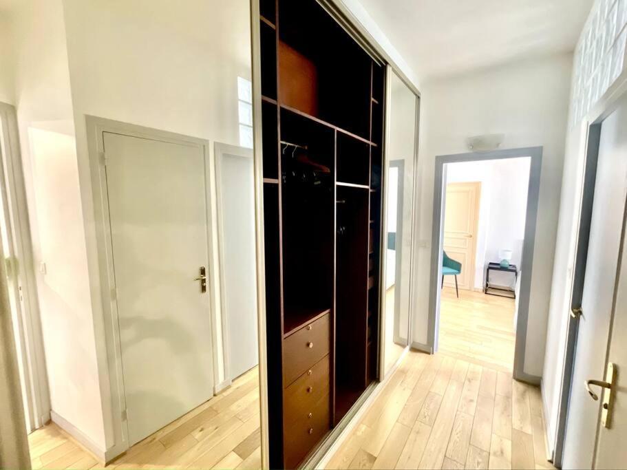 Gustave - Charming Eiffel Tower Appartement - Parijs Buitenkant foto